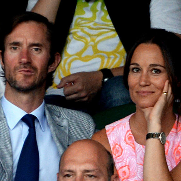 Pippa Middleton et James Matthews à Wimbledon le 6 juillet 2016. Le 17 du même mois, le couple s'est fiancé à Lake District.