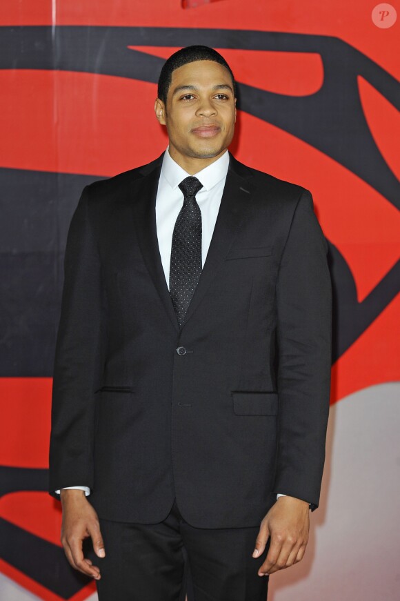 Ray Fisher lors de la première européenne du film "Batman V Superman : L'Aube de la Justice" au Odeon Cinema, Leicester Square à Londres, le 22 mars 2016.