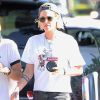 Kristen Stewart se promène avec sa petite amie Alicia Cargile dans les rues de Los Feliz. Avant de monter dans sa voiture, le couple s'embrasse tendrement. Le 20 juillet 2016
