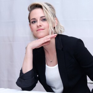 Kristen Stewart, en conférence de presse pour le film "Café Society" à New York le 12 juillet 2016.