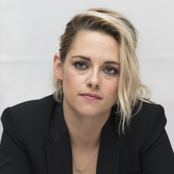 Kristen Stewart en conférence de presse pour le film "Cafe Society" au Crosby Street Hotel de New York le 12 juillet 2016.