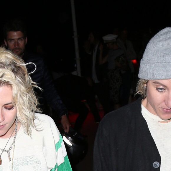 Kristen Stewart et son ex-petite amie Alicia Cargile quittent la soireé du film "American Honey" lors du 69ème Festival International du Film de Cannes le 15 mai 2016.