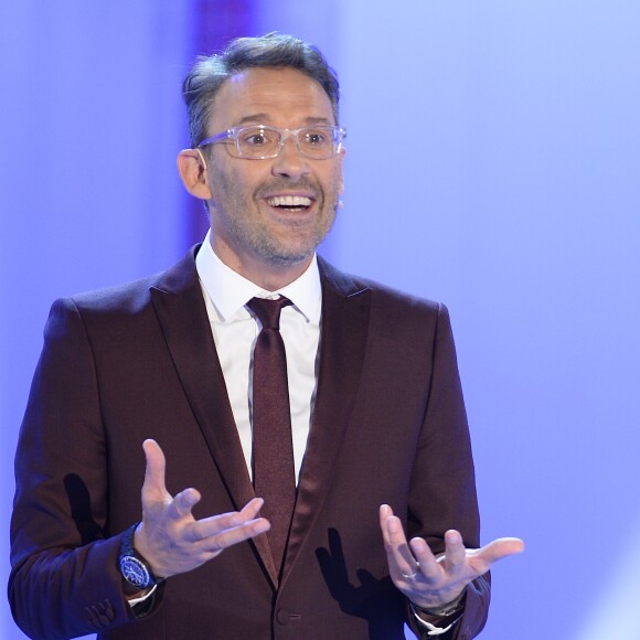 Julien Courbet - Enregistrement de l'émission "Vivement Dimanche" à Paris le 13 Janvier 2016 et qui a été diffusée le 17 Janvier 2016. Invité principal Les Chevaliers du fiel. © Coadic Guirec/Bestimage