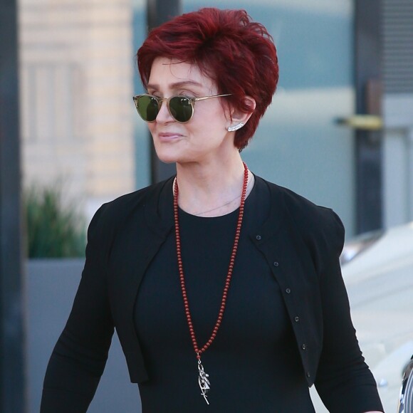 Sharon et Ozzy Osbourne font du shopping chez Barneys New York à Beverly Hills le 24 juillet 2016.