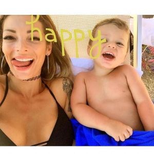 Emilie Nef Naf heureux au côté de son fils Menzo, sur Instagram, mercredi 3 août 2016