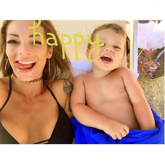 Emilie Nef Naf heureux au côté de son fils Menzo, sur Instagram, mercredi 3 août 2016