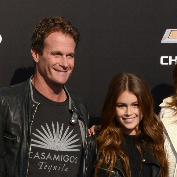 Cindy Crawford avec son mari Rande Gerber et leurs enfants Presley Gerber et Kaia Gerber à la Première du film " Tomorrowland " à Los Angeles Le 09 mai 2015