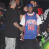 Le rappeur Tyga quitte le 1 OAK nightclub à West Hollywood, le 23 juin 2016. Le rappeur Tyga porte un maillot de l'équipe des Piston.
