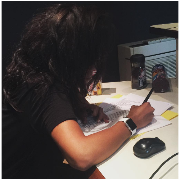 Amel Bent en studio d'enregistrement. Photo publiée sur Instagram, le 6 août 2016