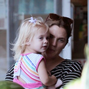 Drew Barrymore fait du shopping avec sa fille Frankie Barrymore Kopelman au Whole Foods à Hollywood, le 28 juin 2016