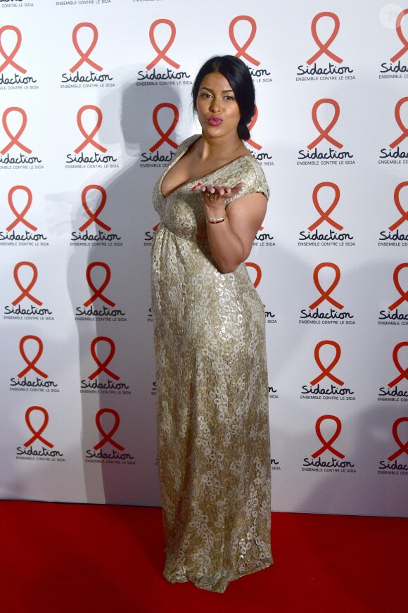 Ayem Nour enceinte - Soirée de lancement du Sidaction 2016 au Musée du Quai Branly à Paris le 7 mars 2016. © Giancarlo Gorassini/Bestimage