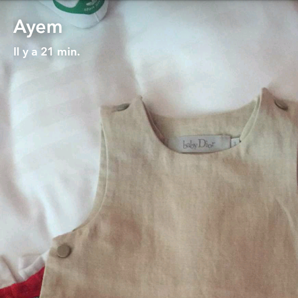 Ayem Nour dévoile la garde-robe d'Ayvin sur Snapchat, jeudi 11 août 2016