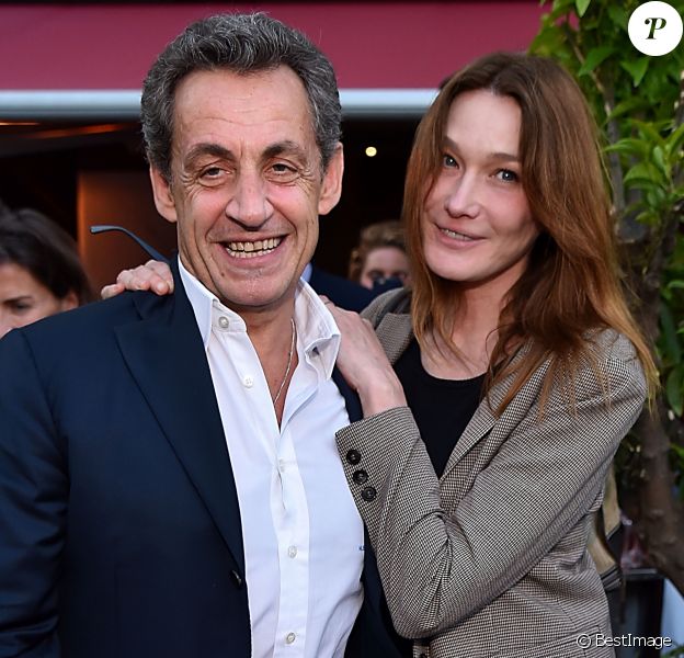 Carla Bruni A 8 Ans L Ex Premiere Dame Devoile Une Adorable Photo D Enfance Purepeople