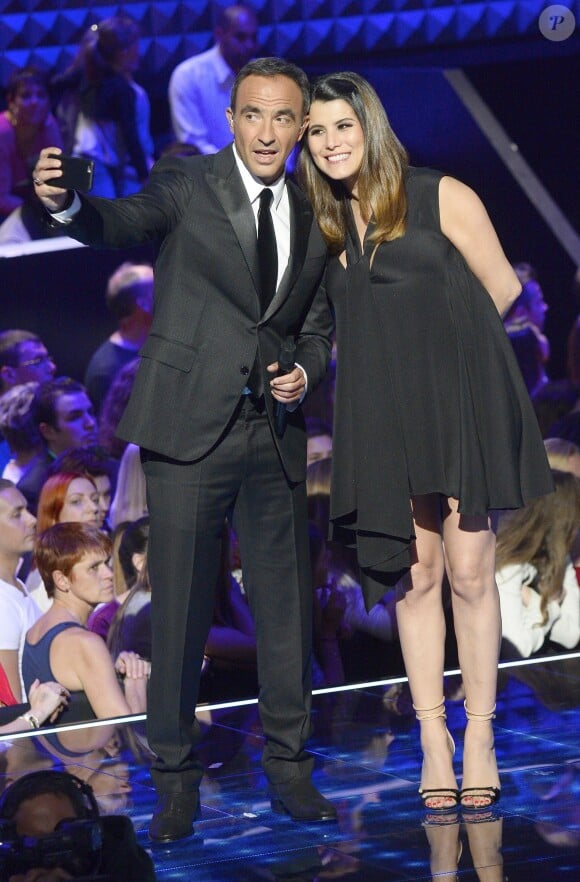 Semi-Exclusif - Nikos Aliagas et Karine Ferri - Plateau de la finale de l'émission "The Voice" à Paris. Le 14 mai 2016 © Coadic Guirec / Bestimage