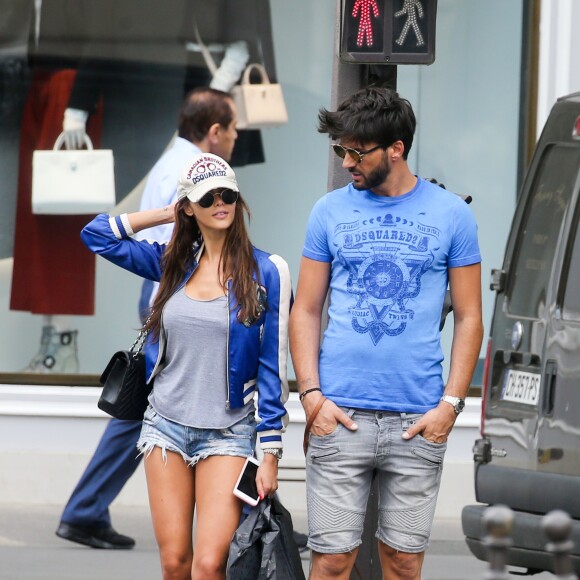 Exclusif - Nabilla Benattia et son compagnon Thomas Vergara déjeunent chez "Pizza Pino" sur les Champs Elysées et vont faire du shopping sur l'Avenue Montaigne avec leur chien Pita à Paris, France, le 21 juillet 2016. © Agence/Bestimage