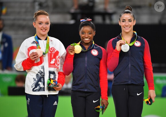 Alexandra Raisman, Simone Biles et Amy Tinkler, cérémonie de remise des médailles, à Rio, le 16 août 2016