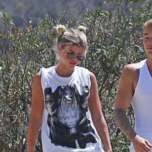 Justin Bieber et Sofia Richie se baladent ensemble sur les hauteurs de Hollywood le 10 août 2016