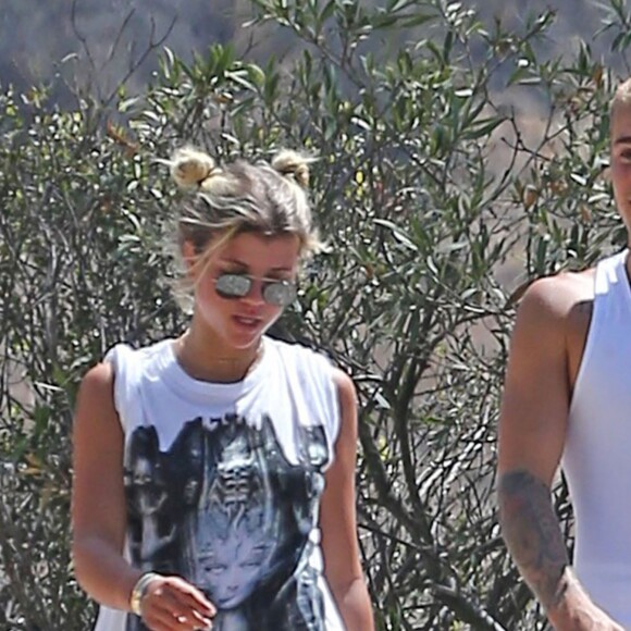 Justin Bieber et Sofia Richie se baladent ensemble sur les hauteurs de Hollywood le 10 août 2016