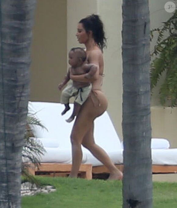 Kim Kardashian et Saint West s'amusent à Puerto Vallarta au Mexique, le 18 août 2016.
