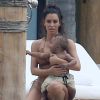 Kim Kardashian s'amuse avec son fils Saint West lors de vacances à Puerto Vallarta au Mexique, le 18 août 2016.