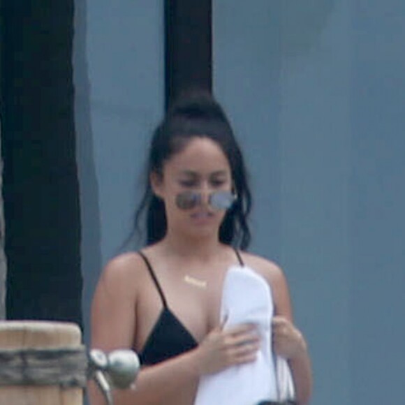 Kim Kardashian s'amuse avec ses enfants North et Saint West lors de vacances à Puerto Vallarta au Mexique, le 18 août 2016.