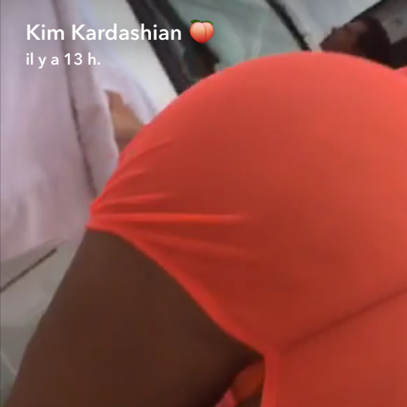 Kim Kardashian dévoilant fièrement ses courbes lors de ses vacances au Mexique, jeudi 18 août 2016