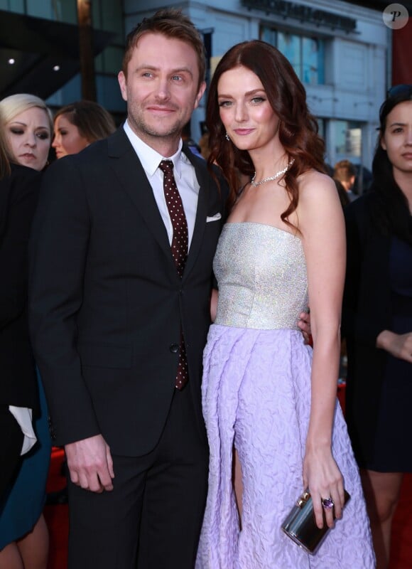 Chris Hardwick et sa compagne Lydia Hearst à la première de "Avengers: Age Of Ultron" à Hollywood, le 13 avril 2015