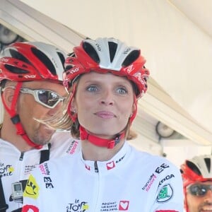 Semi-Exclusif - Sylvie Tellier - L'équipe de l'Etape du Coeur 2016 pour le compte de Mécénat Chirurgie Cardiaque lors de la course au départ de Bourg-Saint-Andéol, le 15 juillet 2016. © CVS/Bestimage