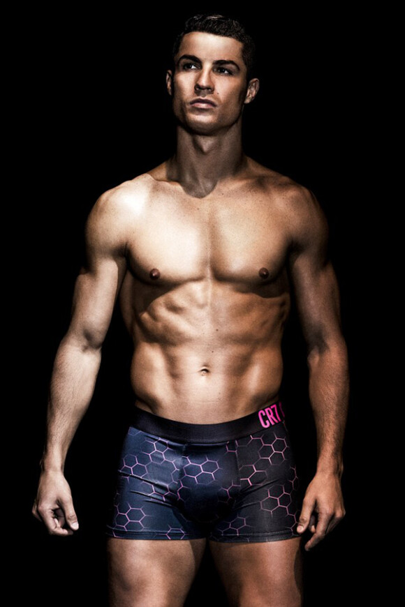 Cristiano Ronaldo pose pour sa marque de sous-vêtements CR7 Underwear, le 10 août 2016.