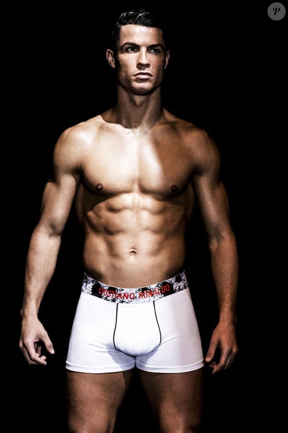 Cristiano Ronaldo pose pour sa marque de sous-vêtements CR7 Underwear, le 10 août 2016.