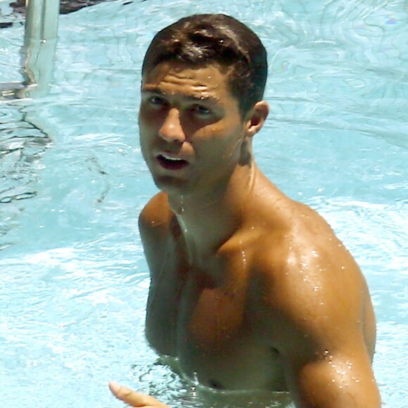 Cristiano Ronaldo dans la piscine de son hôtel à Miami le 5 août 2016.