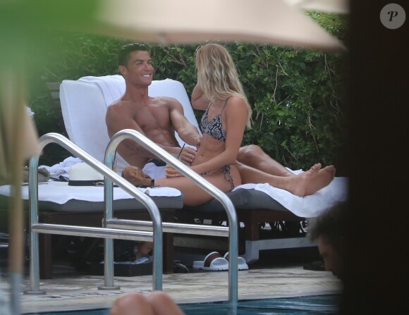 Exclusif - Cristiano Ronaldo avec Cassandre Davis à Miami le 30 juillet 2016