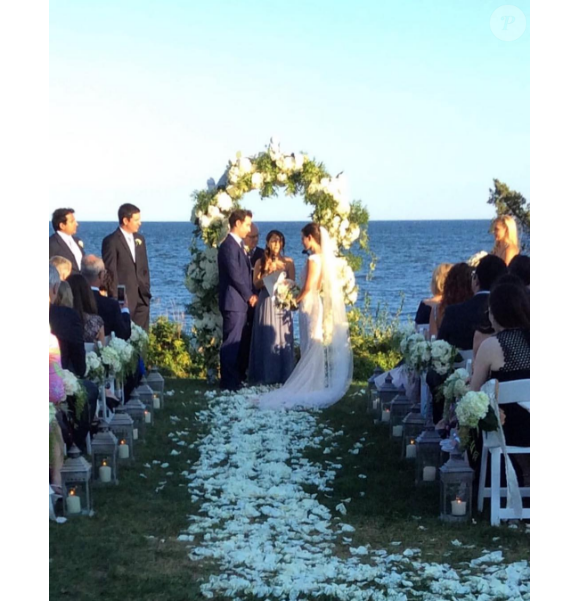 Sasha Cohen a épousé son compagnon Tom May le 20 août 2016 à Cape Cod, dans le Massachusetts. Photo Instagram.