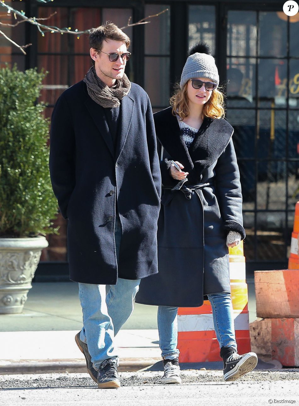 Matt Smith Et Lily James Exclusif - Matt Smith et sa petite amie Lily James à New York, le 3 mars  2016. - Purepeople