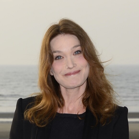 Carla Bruni-Sarkozy - Dîner d'ouverture au profit de l'association "Enfants du soleil" pendant le 30ème Festival du film de Cabourg en France le 9 juin 2016. © Coadic Guirec/Bestimage