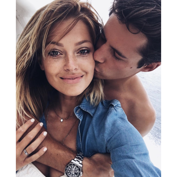 Caroline Receveur et son chéri Valentin Lucas à Ibiza le 8 août 2016.