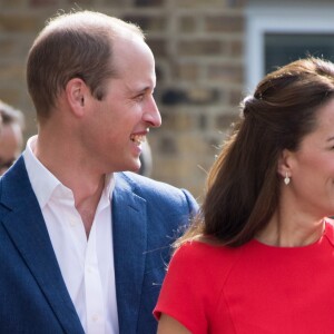 Le prince William et Kate Middleton visitent un centre d'assistance caritatif à Londres le 25 août 2016.