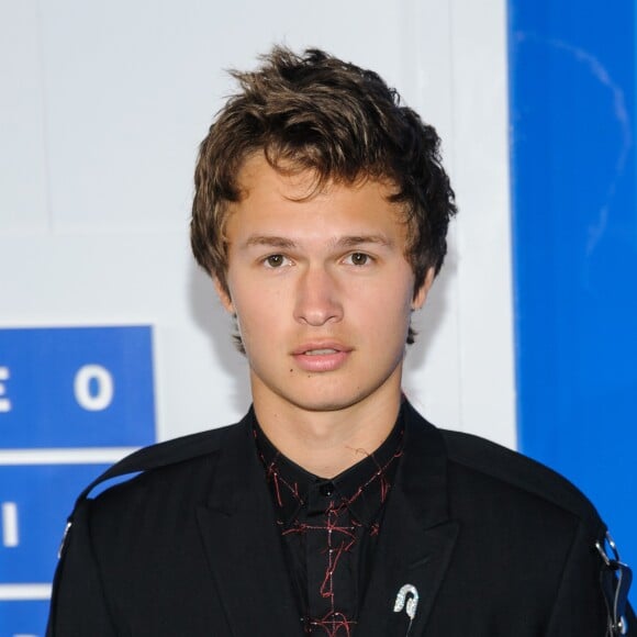 Ansel Elgort - Photocall des MTV Video Music Awards 2016 au Madison Square Garden à New York. Le 28 août 2016