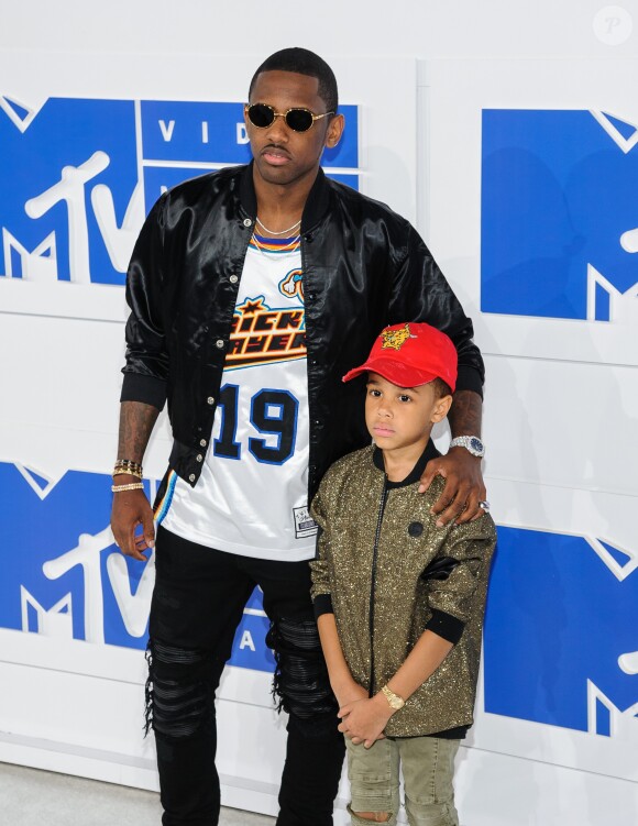Fabolous et son fils Johan - Photocall des MTV Video Music Awards 2016 au Madison Square Garden à New York. Le 28 août 2016