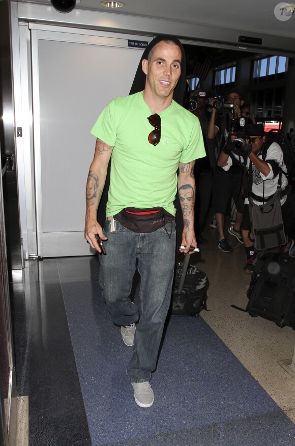 Steve-O dans les rues de Los Ang à l'aéroport de Los Angeles le 26 septembre 2014