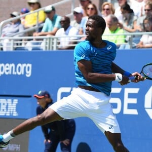 Gaël Monfils lors de son match contre Marcos Baghdatis en huitième de finale de l'US Open à Flushing Meadows, New York, le 4 septembre 2016, remporté en trois sets (6-3, 6-2, 6-3).