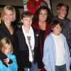 Rosie O'Donnell et son ex-compagne Kelli O'Donnell avec leurs quatre enfants Parker, Chelsea, Blake et Vivienne lors de la projection "A Family Is a Family Is a Family: A Rosie O'Donnell Celebration" à New york, le 16 décembre 2015