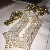 Drake : 3 millions de bijoux volés dans son bus, le rappeur est furax