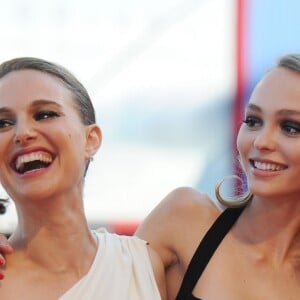 Emmanuel Salinger, Rebecca Zlotowski, Natalie Portman et Lily-Rose Depp - Tapis rouge du film "Planetarium" lors du 73ème Festival du Film de Venise, la Mostra. Le 8 septembre 2016  Actresses Lily-Rose Depp and Natalie Portman attend the premiere of 'Planetarium' during the 73rd Venice Film Festival at Sala Grande on September 8, 2016 in Venice, Italy.08/09/2016 - Venise