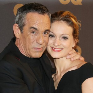 Thierry Ardisson et sa femme Audrey Crespo-Mara - Photocall de la cérémonie des "GQ 2015, Les Hommes de l'Année" au Shangri-La Hotel à Paris, le 25 janvier 2016. © Denis Guignebourg/Bestimage