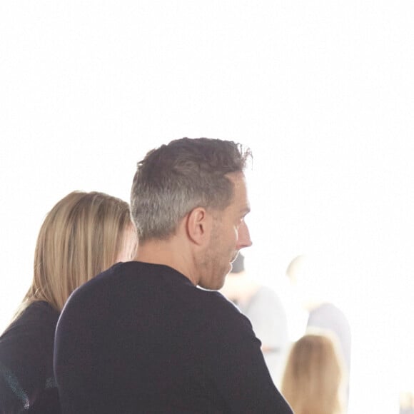 Victoria Beckham travaillant sur sa collection make-up avec les équipes d'Estée Lauder