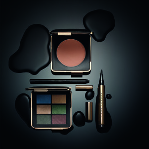 Victoria Beckham X Estée Lauder, le look New-York