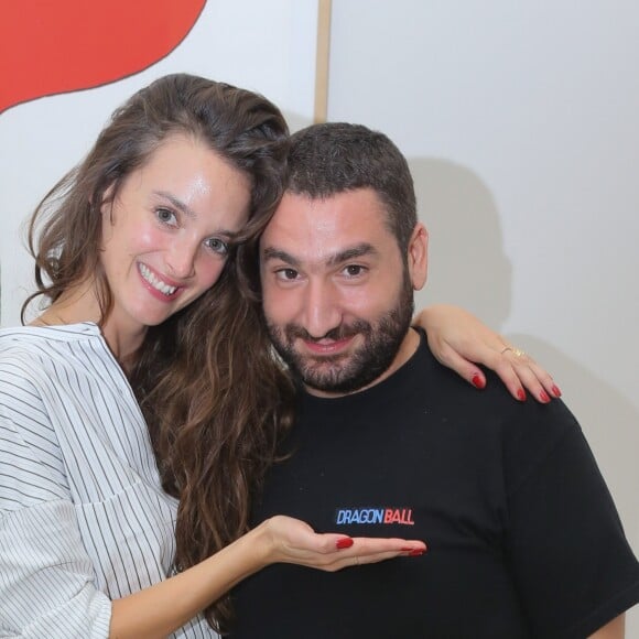 Exclusif - Charlotte Le Bon, Mouloud Achour - Vernissage de l'exposition "One bedroom Hotel on the Moon" de Charlotte Le Bon à la galerie Cinéma à Paris le 8 septembre 2016. © CVS/bestimage
