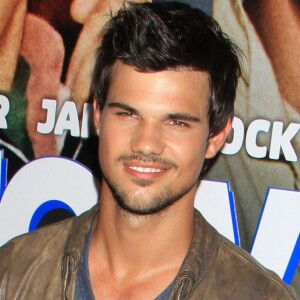 Taylor Lautner - People a la premiere du film "Grown Ups 2" a New York. Le 10 juillet 2013 Celebrities attend the 'Grown Ups 2' New York Premiere at AMC Lincoln Square Theater on July 10, 2013 in New York City.11/07/2013 - New York