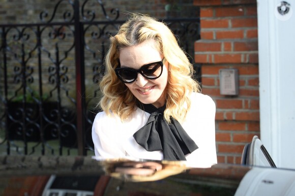 Madonna visite l'école de son fils Rocco à Londres le 13 septembre 2016.